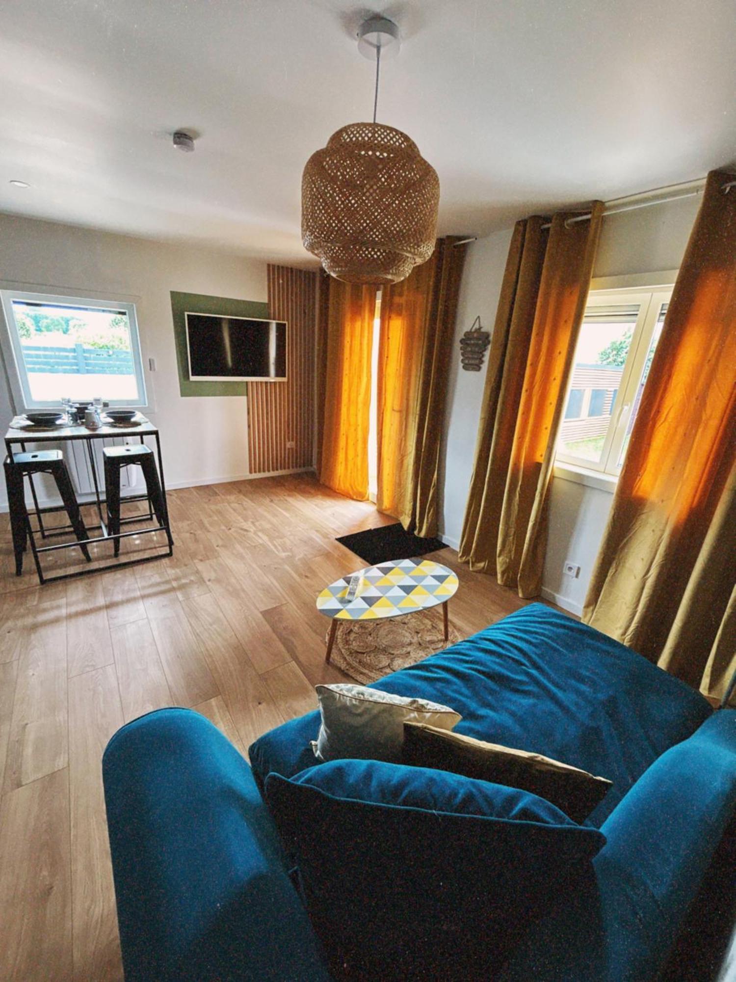Love Room Haut De Gamme - L'Extase Avec Jacuzzi Violaines Zewnętrze zdjęcie